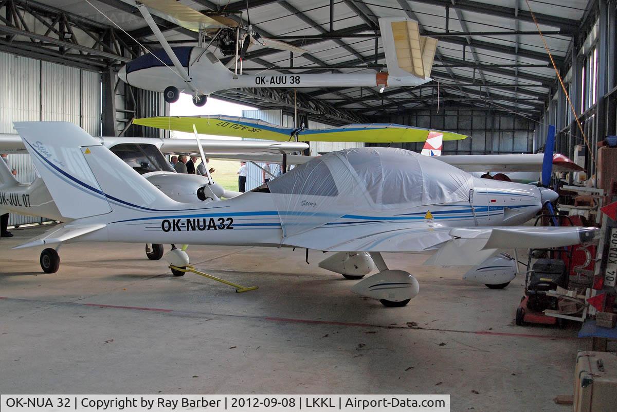 OK-NUA 32, TL Ultralight TL-2000 Sting Carbon C/N Not found OK-NUA 32, TL Ultralight TL-2000 Sting Carbon [Unknown] Kladno~OK 08/09/2012