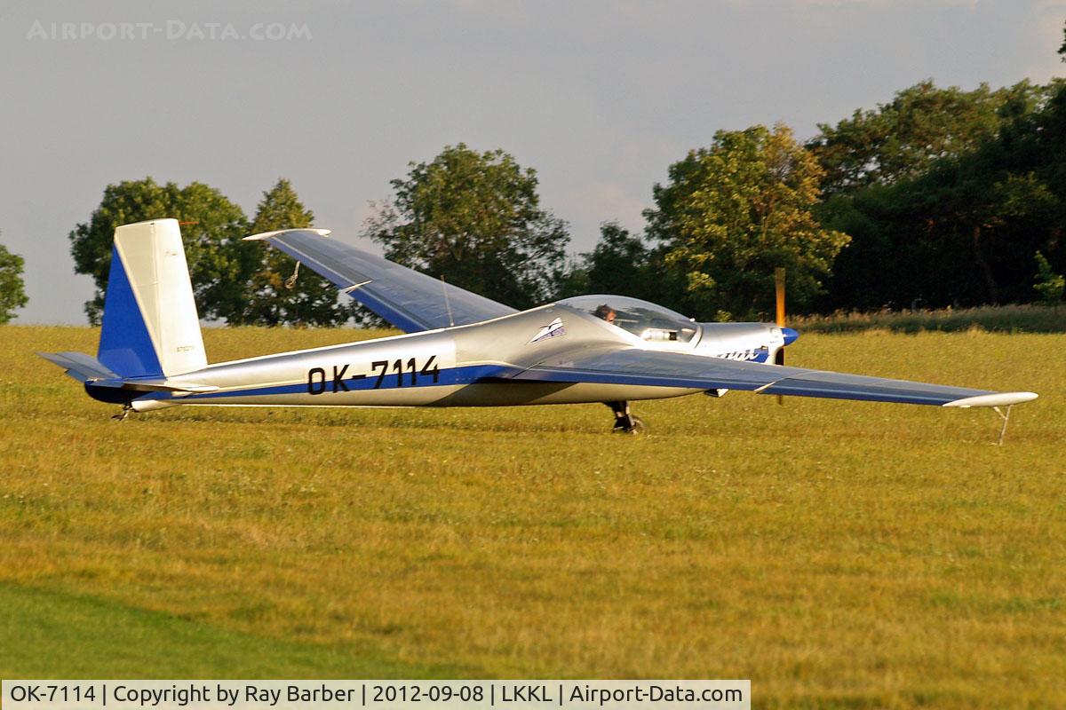 OK-7114, 1987 Aerotechnik L-13SW Vivat C/N 870210, Aerotechnik L-13SW Vivat [870210] Kladno~OK 08/09/2012. Seen departing.