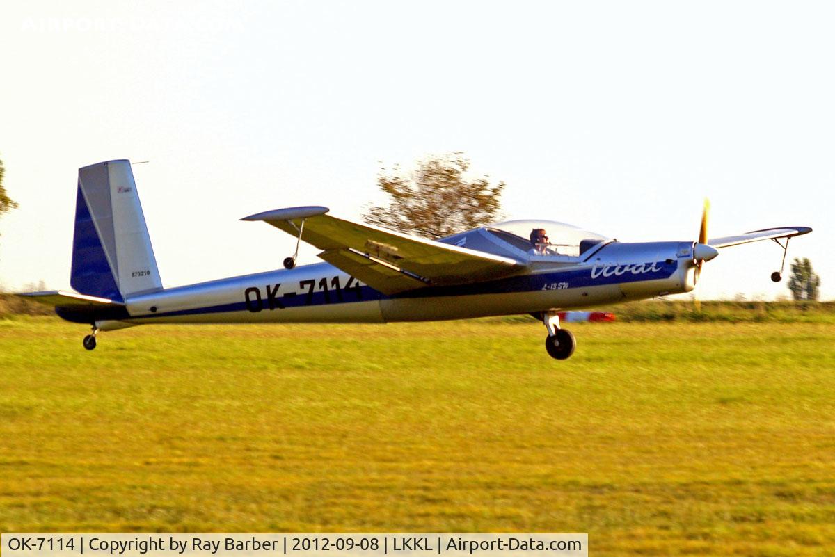 OK-7114, 1987 Aerotechnik L-13SW Vivat C/N 870210, OK-7114   Aerotechnik L-13SW Vivat [870210] Kladno~OK 08/09/2012. Landing shots.