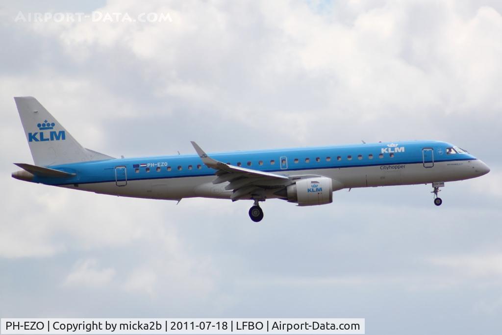 PH-EZO, 2010 Embraer 190LR (ERJ-190-100LR) C/N 19000345, Landing