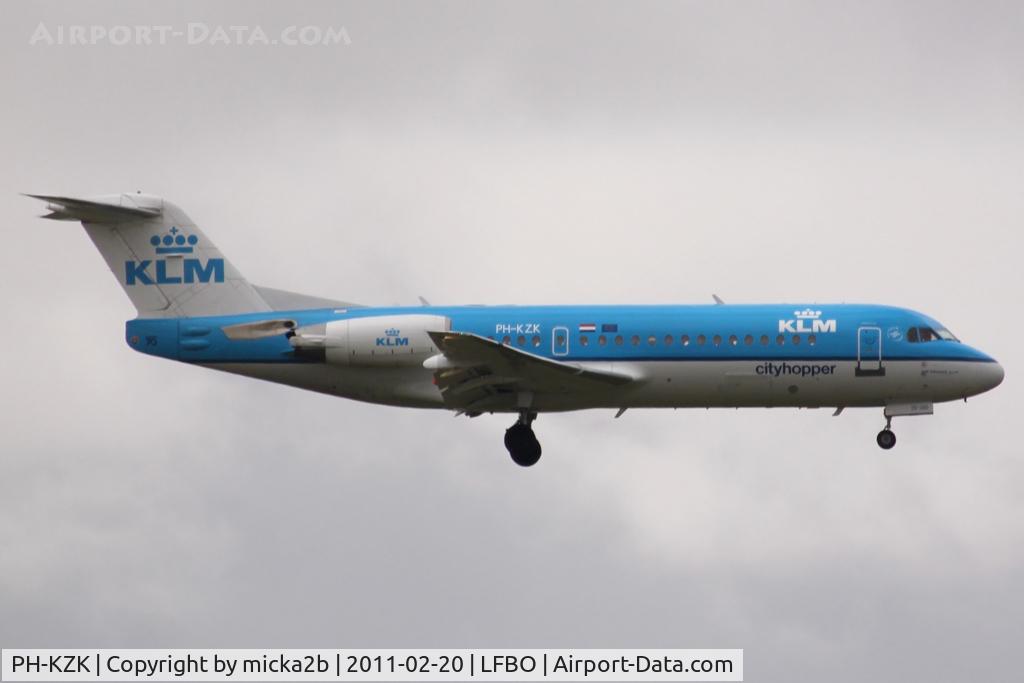 PH-KZK, 1997 Fokker 70 (F-28-0070) C/N 11581, Landing