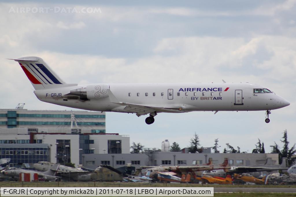 F-GRJR, 2000 Canadair CRJ-100ER (CL-600-2B19) C/N 7375, Landing