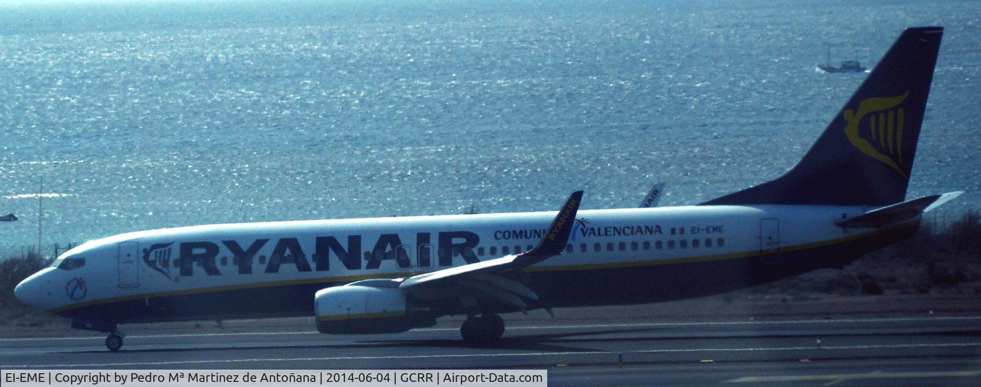 EI-EME, 2010 Boeing 737-8AS C/N 35029, Aeropuerto de Guacimeta - Lanzarote - Islas Canarias