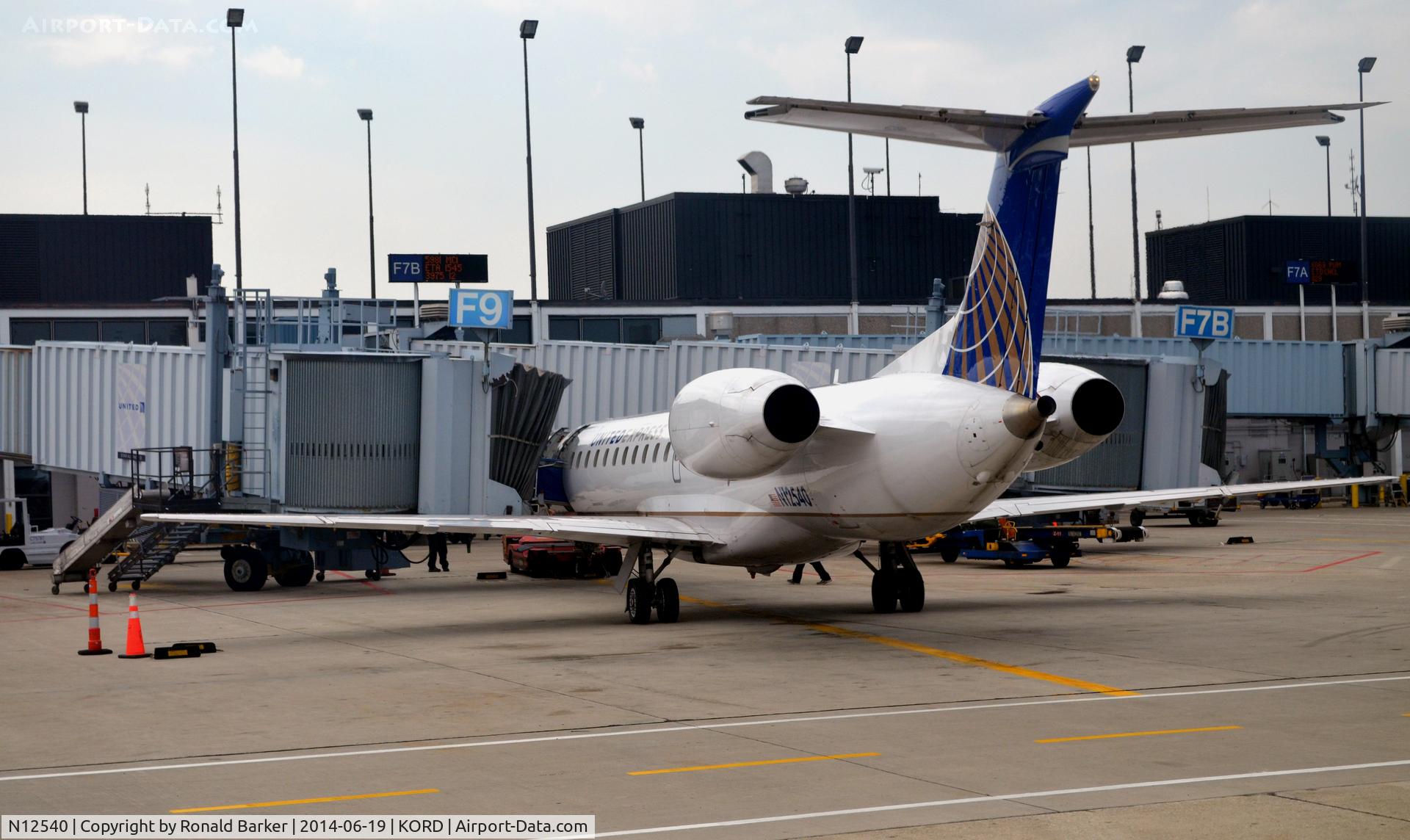 N12540, 2001 Embraer ERJ-145LR (EMB-145LR) C/N 145537, Gate F9 O'Hare