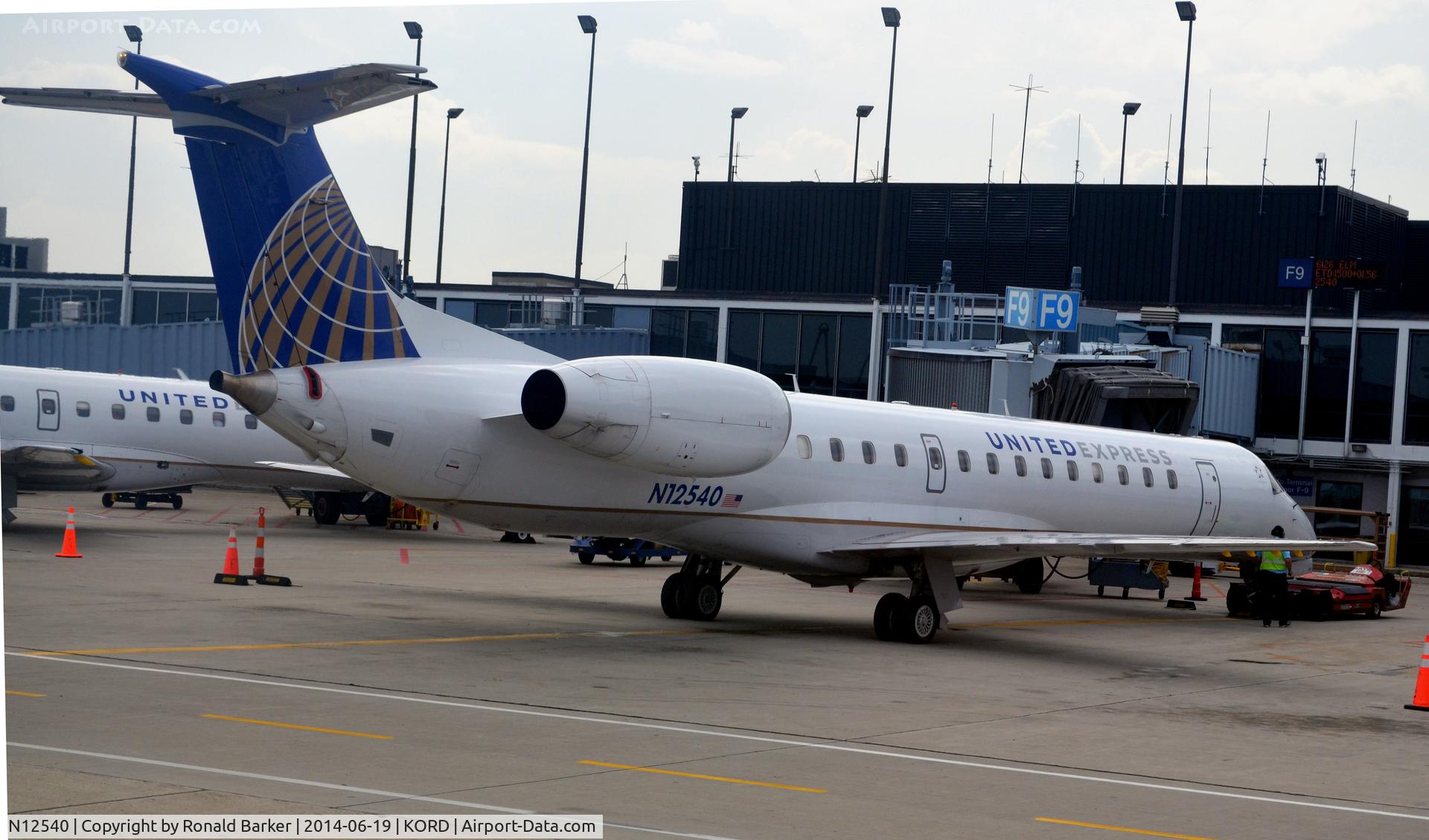 N12540, 2001 Embraer ERJ-145LR (EMB-145LR) C/N 145537, Gate F9 O'Hare