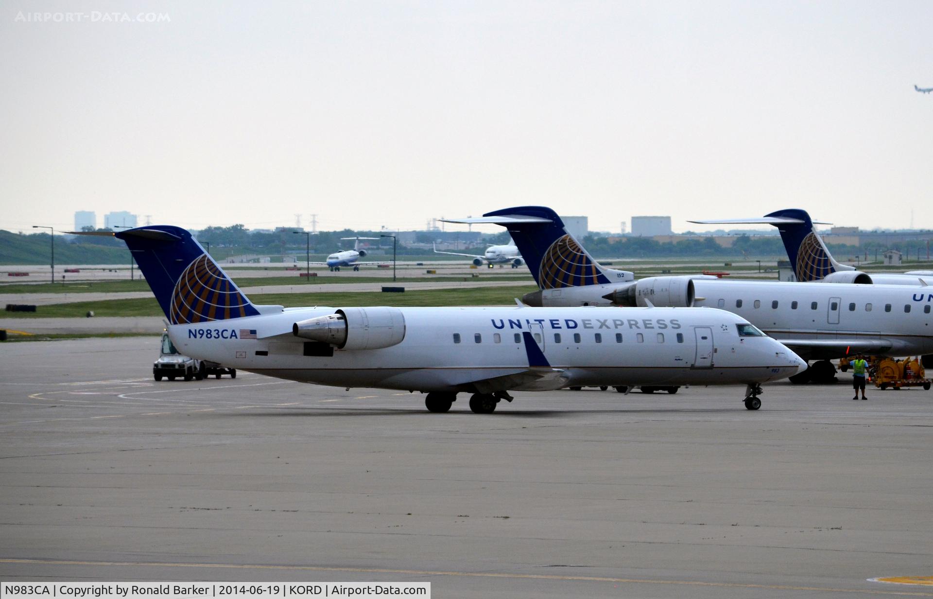 N983CA, 1997 Canadair CRJ-100ER (CL-600-2B19) C/N 7169, Taxi O'Hare