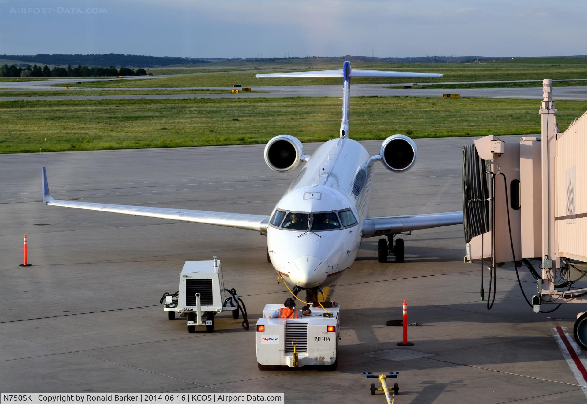 N750SK, 2005 Bombardier CRJ-701ER (CL-600-2C10) Regional Jet C/N 10207, Pushback COS