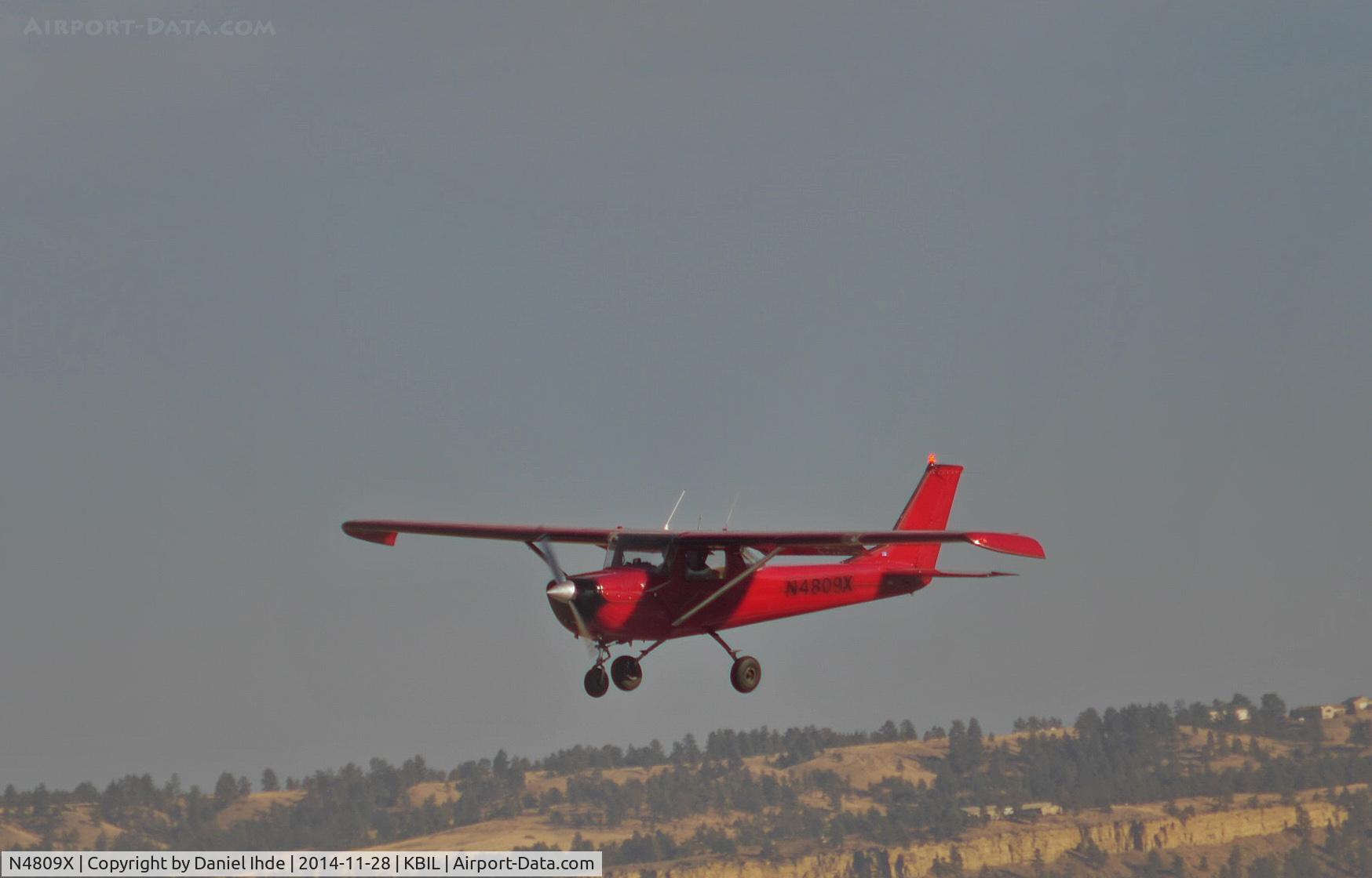 N4809X, 1966 Cessna 150G C/N 15064859, Touch and Go at KBIL