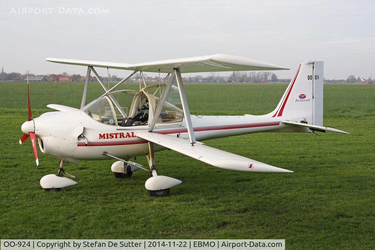OO-924, 1989 Aviasud Mistral C/N 098, First picture.