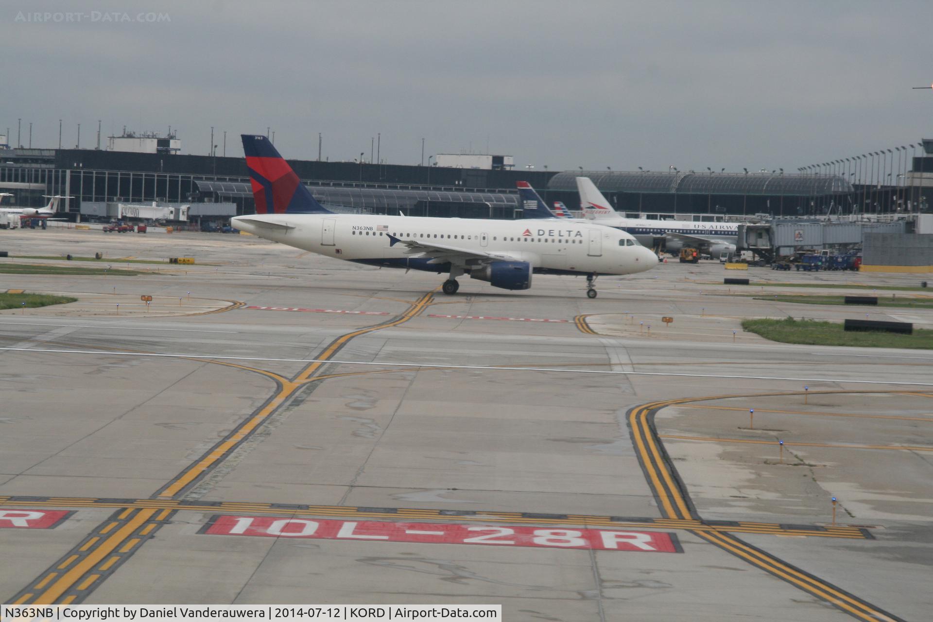 N363NB, 2003 Airbus A319-114 C/N 1990, Taxiing on runway