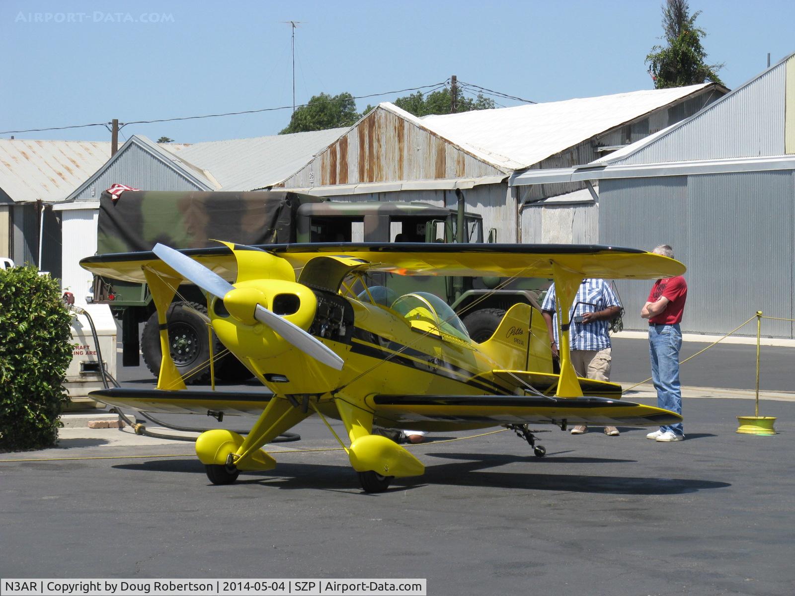 N3AR, 1974 Pitts S-1S Special C/N 10, 1974 Russell Pitts S-1S SPECIAL, Lycoming O&VO-360 180 Hp, refueling