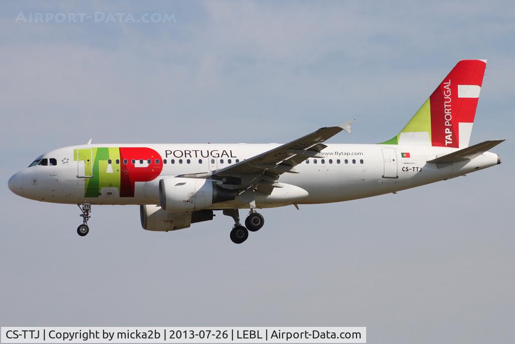 CS-TTJ, 1999 Airbus A319-111 C/N 979, Landing. Scrapped in september 2021