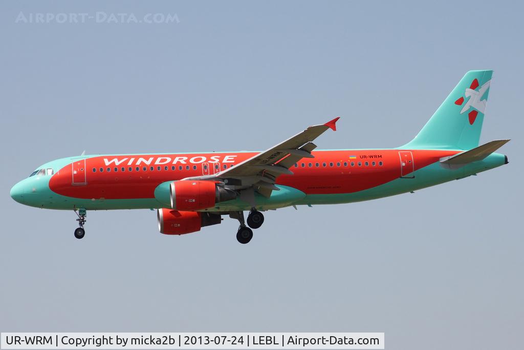 UR-WRM, 1996 Airbus A320-212 C/N 645, Landing