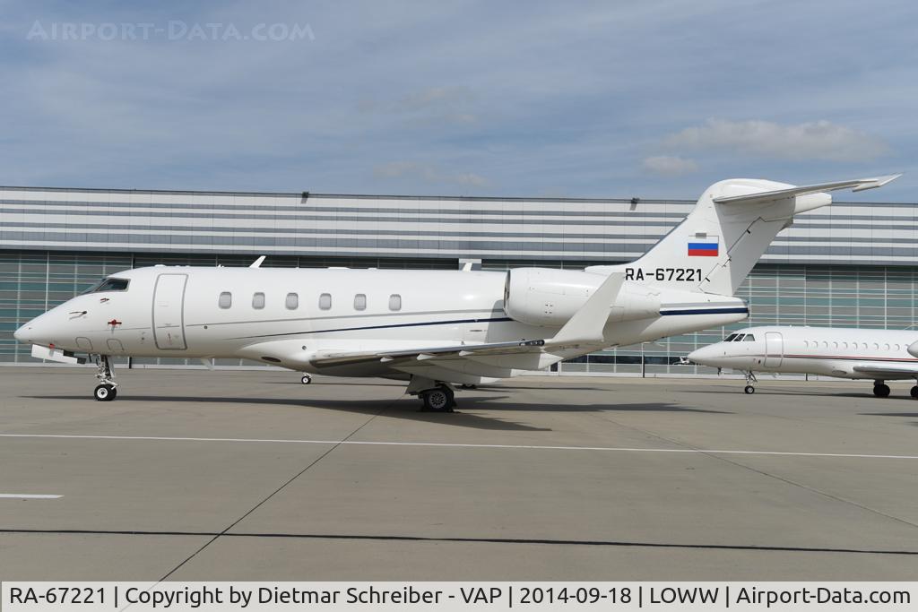 RA-67221, 2008 Bombardier Challenger 300 (BD-100-1A10) C/N 20235, BD100 Challenger 300