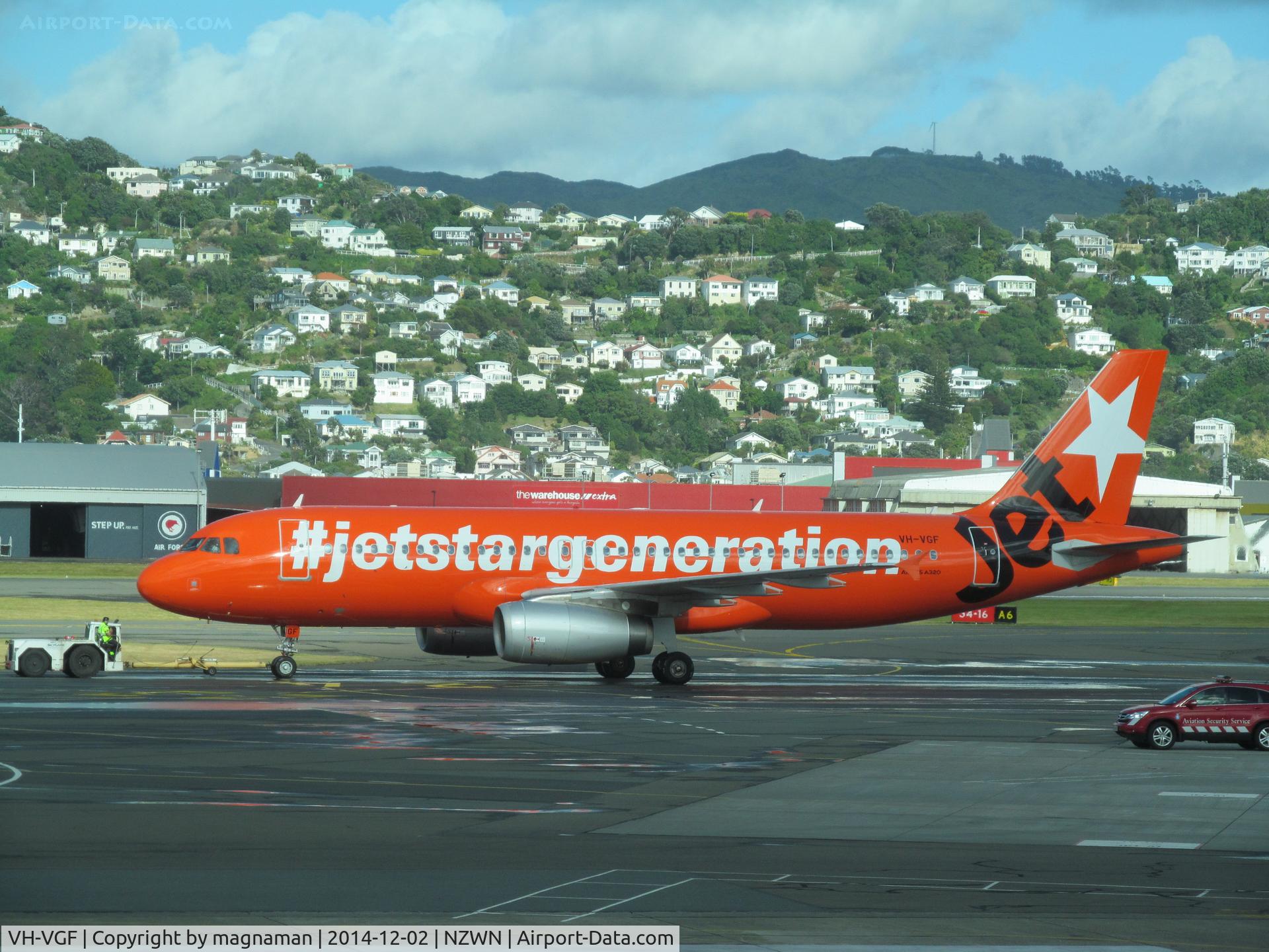 VH-VGF, 2010 Airbus A320-214 C/N 4497, left side special c/s