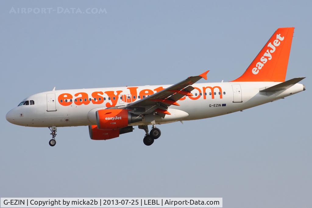G-EZIN, 2005 Airbus A319-111 C/N 2503, Landing