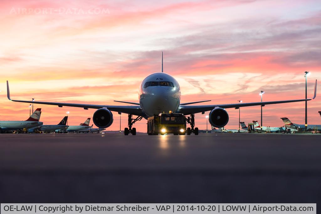OE-LAW, 1992 Boeing 767-3Z9/ER C/N 26417, Austrian Airlines Boeing 767-300