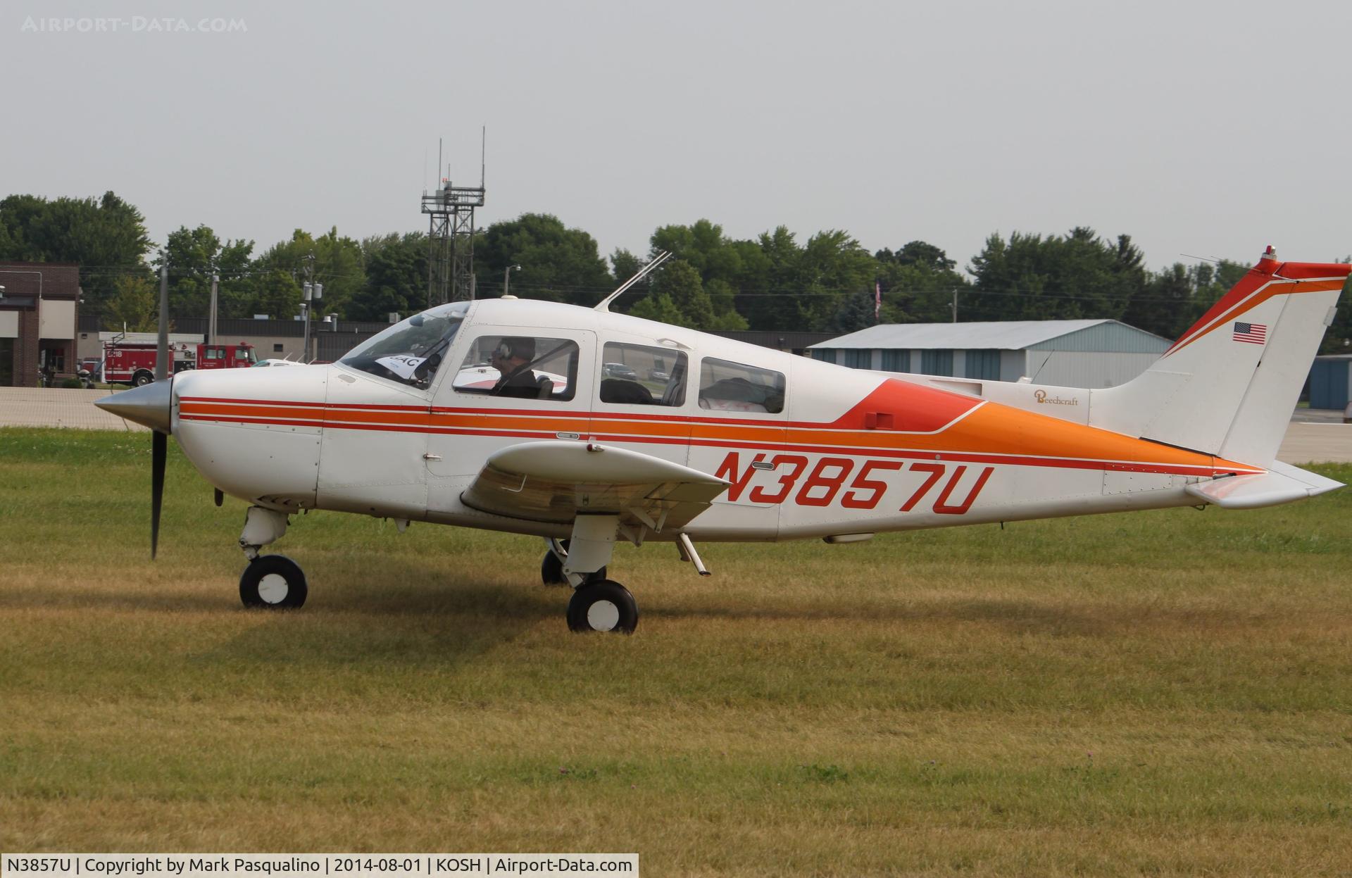 N3857U, 1981 Beech C23 Sundowner 180 C/N M-2309, Beech C23