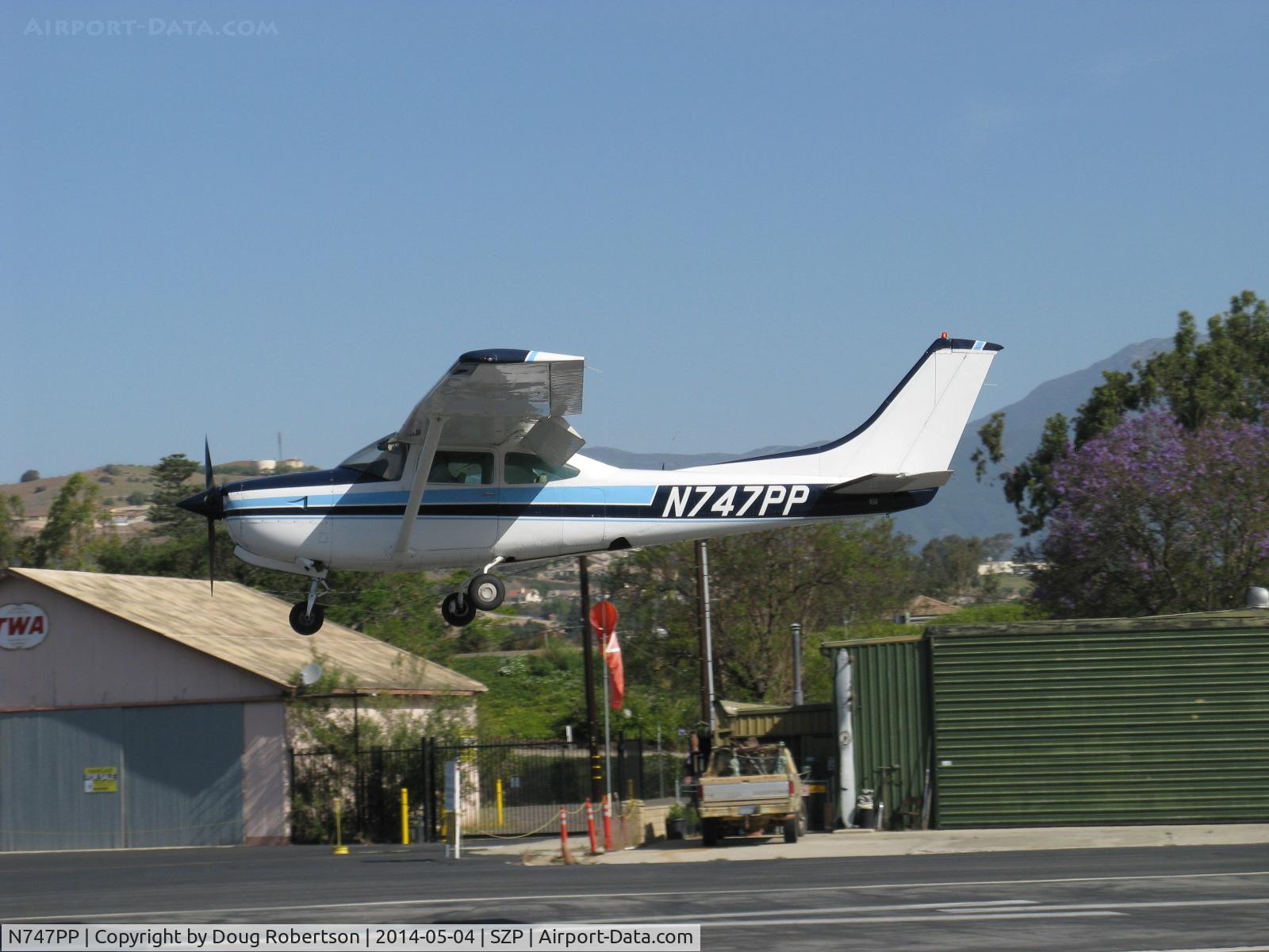 N747PP, 1980 Cessna 182R Skylane C/N R18201587, 1980 Cessna 182R SKYLANE RG, Lycoming O-540-J3C5D 235 Hp, landing Rwy 22