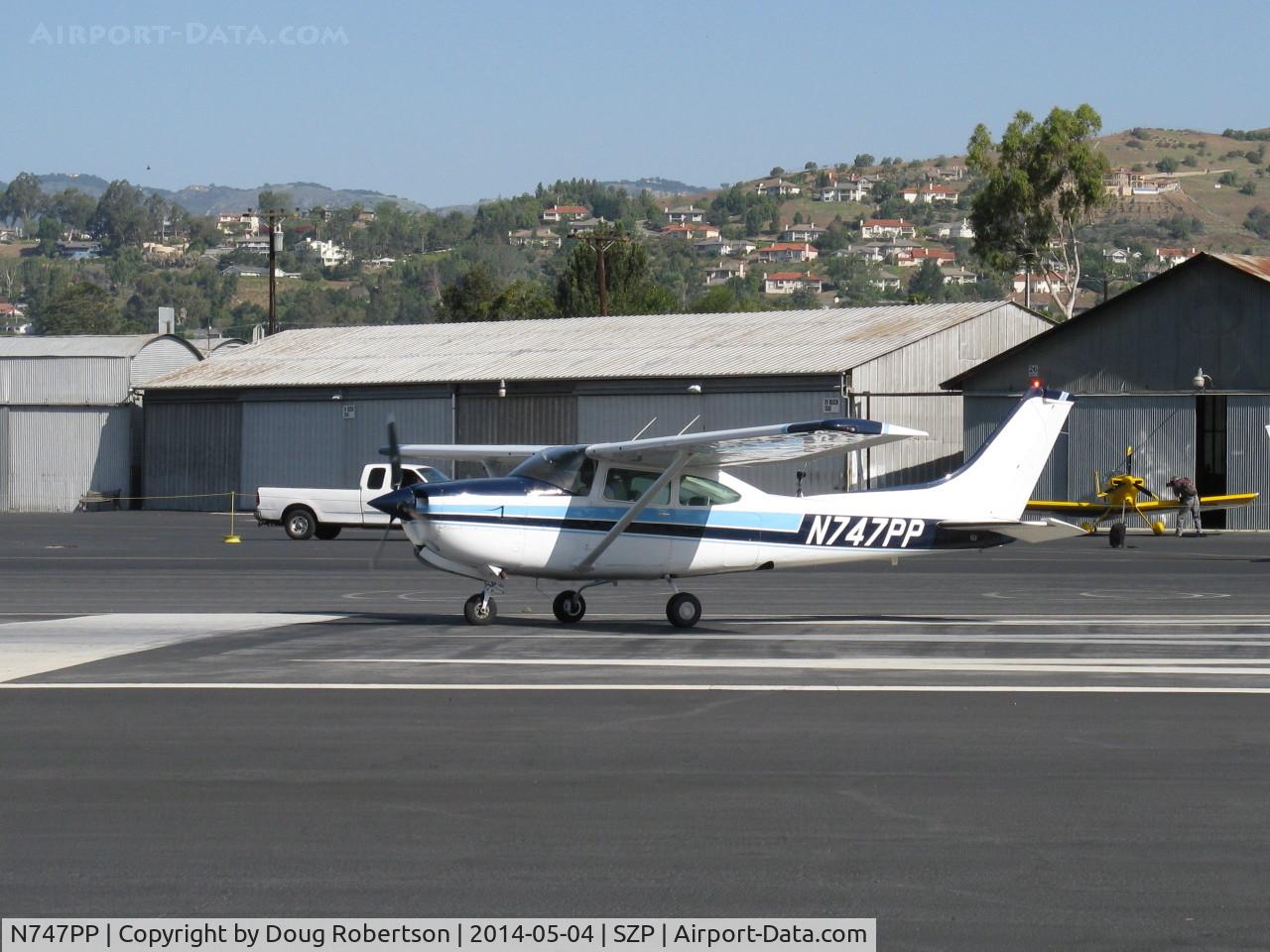 N747PP, 1980 Cessna 182R Skylane C/N R18201587, 1980 Cessna 182R SKYLANE RG, Lycoming O-540-J3C5D 235 Hp, taking the active