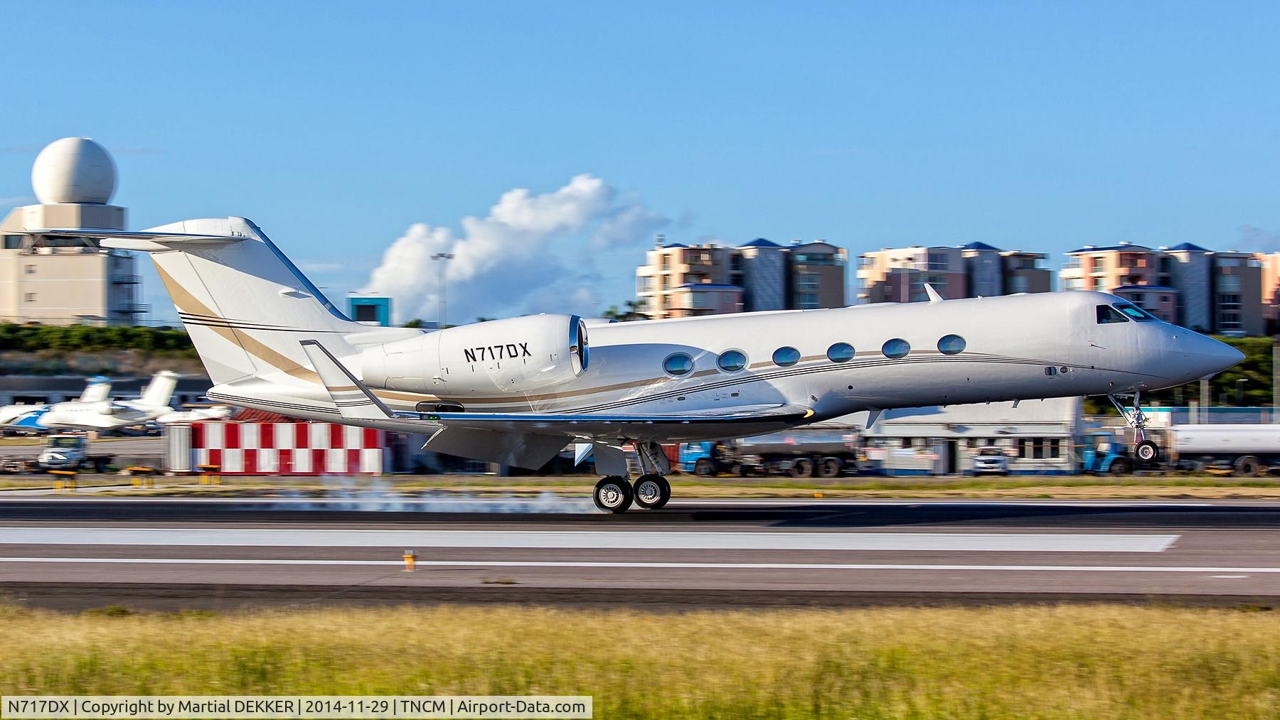 N717DX, 2007 Gulfstream Aerospace GIV-X C/N 4107, landing sxm