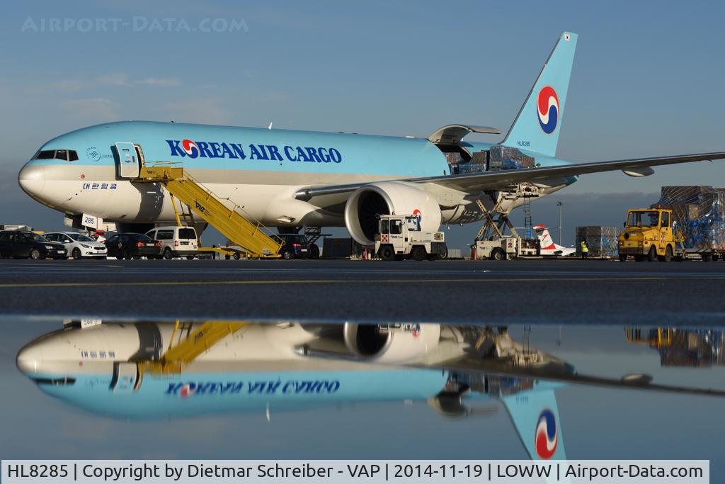 HL8285, 2014 Boeing 777-FB5 C/N 37641, Korean Boeing 777-200