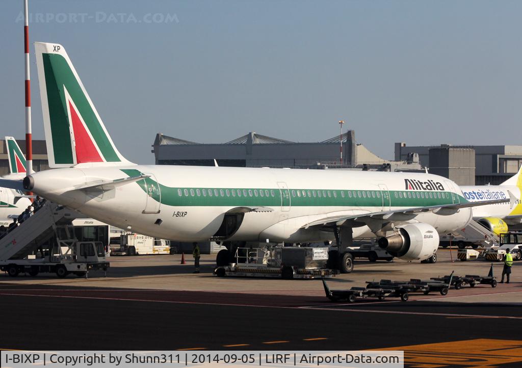 I-BIXP, 1996 Airbus A321-112 C/N 583, At his gate and waiting his new flight...