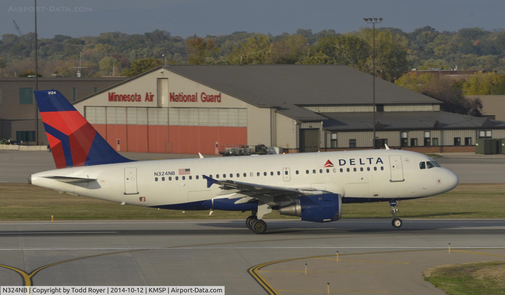 N324NB, 2001 Airbus A319-114 C/N 1456, Departing MSP on 12L