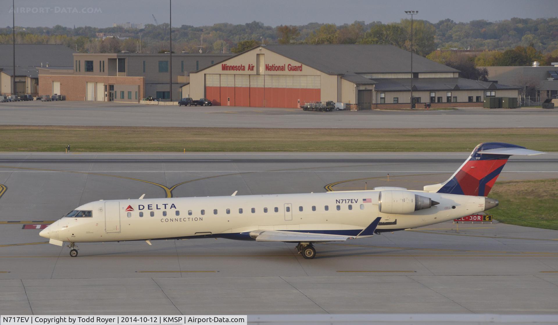 N717EV, 2003 Bombardier CRJ-701 (CL-600-2C10) Regional Jet C/N 10088, Taxiing for departure at MSP