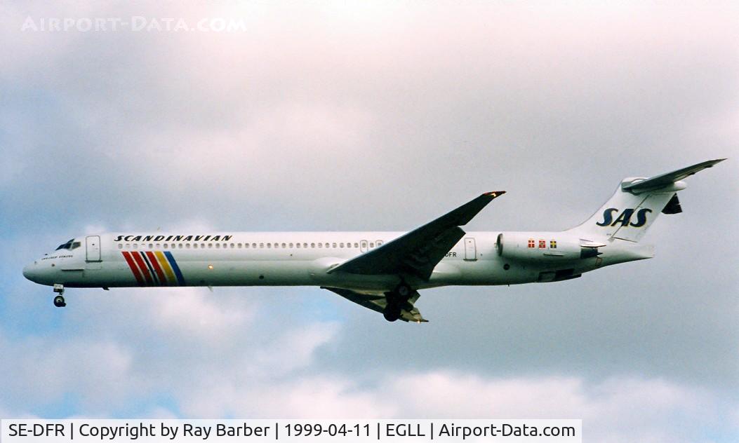 SE-DFR, McDonnell Douglas MD-81 (DC-9-81) C/N 49422, McDonnell Douglas DC-9-82 [49422] (SAS Scanadinavian Airlines) Heathrow~G 11/04/1999. On finals 27L.