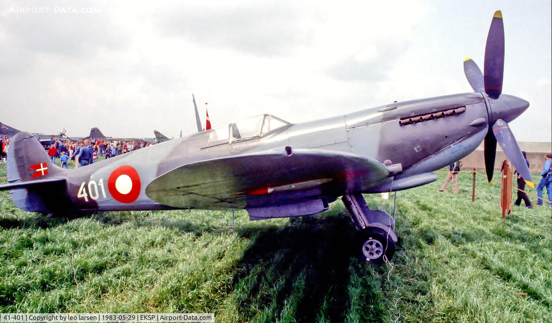 41-401, Supermarine 361 Spitfire IX C/N MA298, FSN Skrydstrup 29.5.83