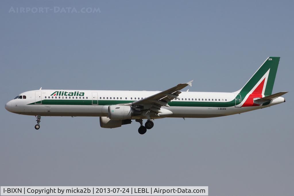 I-BIXN, 1996 Airbus A321-112 C/N 576, Landing