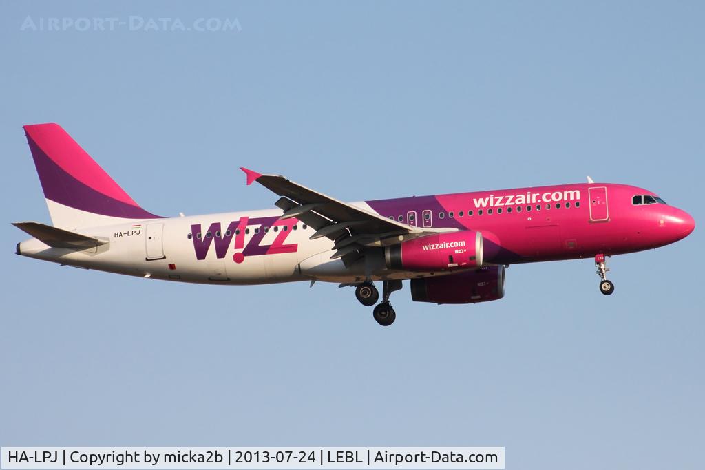 HA-LPJ, 2007 Airbus A320-232 C/N 3127, Landing