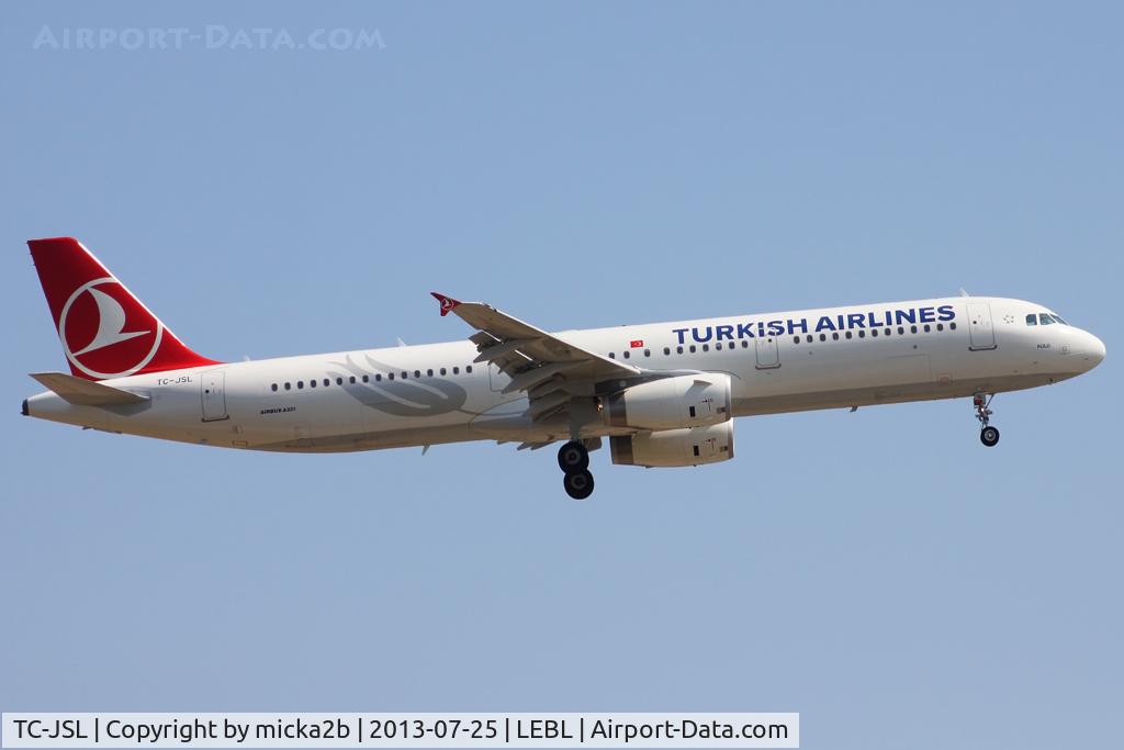TC-JSL, 2011 Airbus A321-231 C/N 5667, Landing
