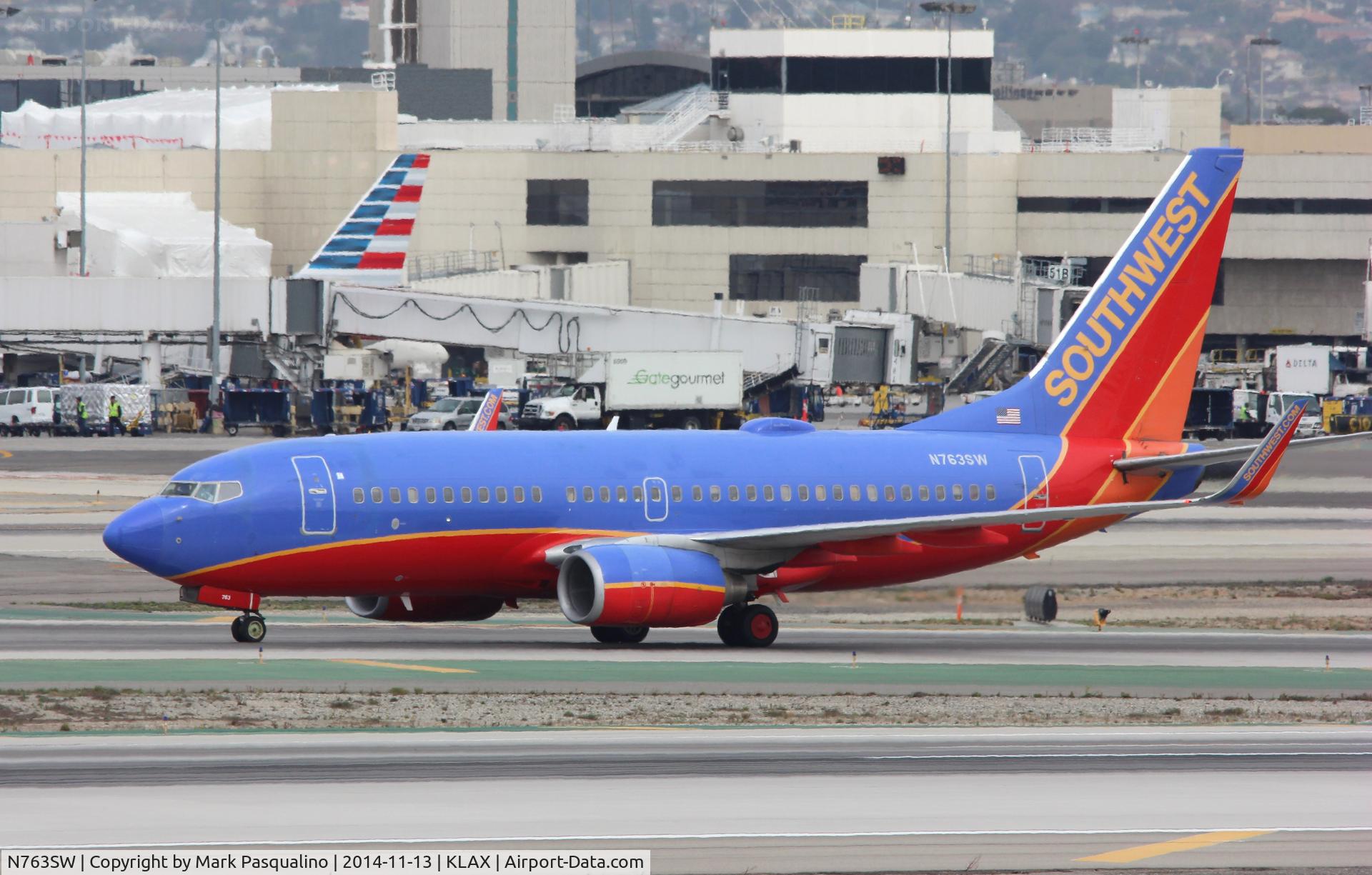 N763SW, 2000 Boeing 737-7H4 C/N 27877, Boeing 737-700