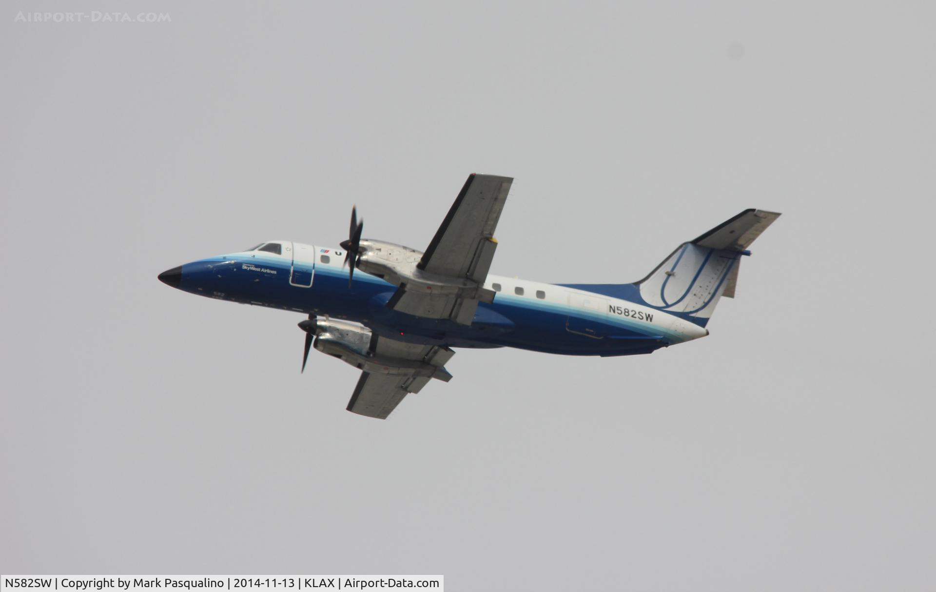 N582SW, 1999 Embraer EMB-120ER Brasilia C/N 120350, EMB-120ER