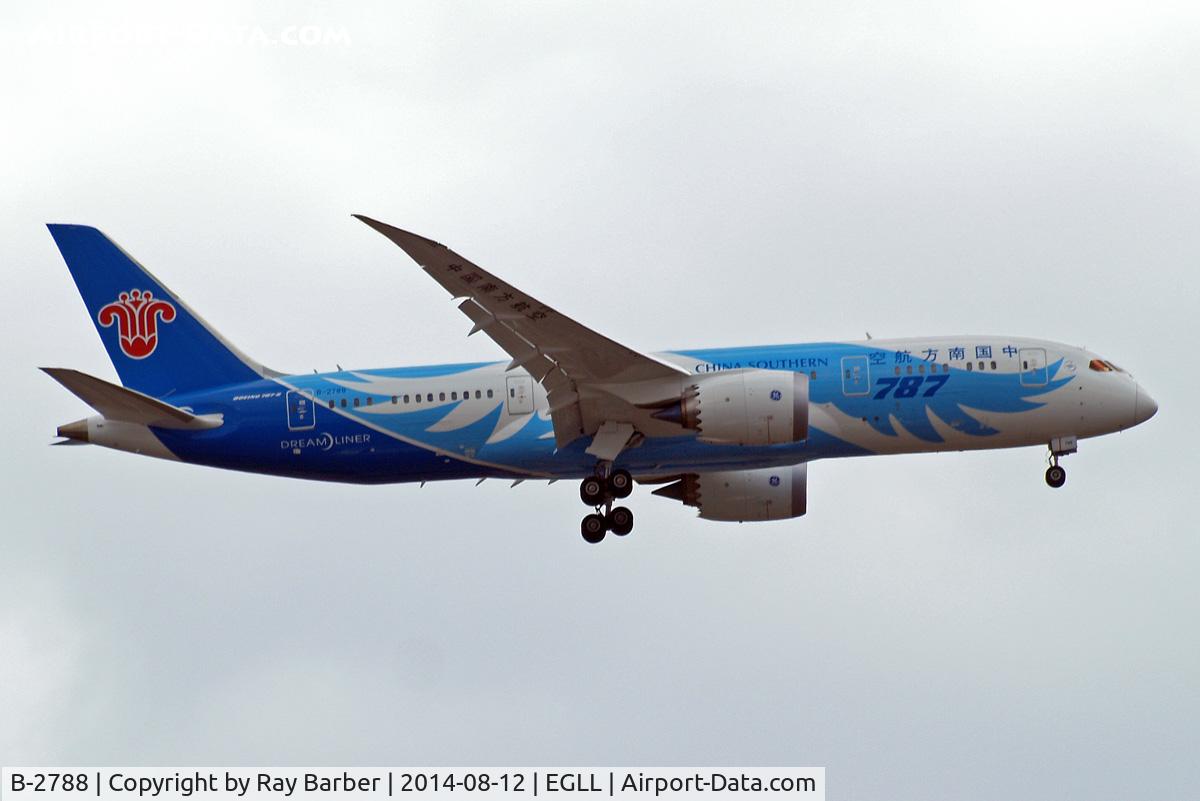 B-2788, 2014 Boeing 787-8 Dreamliner Dreamliner C/N 34932, Boeing 787-8 Dreamliner [34932] (China Southern Airlines) 12/08/2014. On approach 27L.