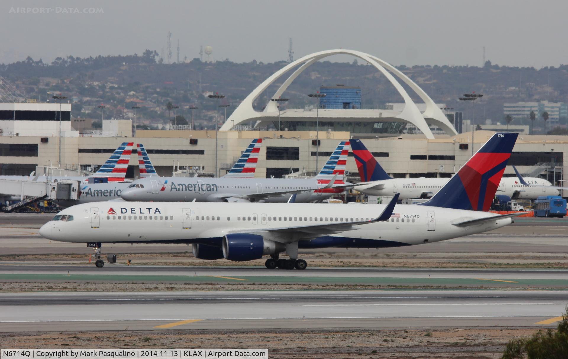 N6714Q, 2000 Boeing 757-232 C/N 30485, Boeing 757-200
