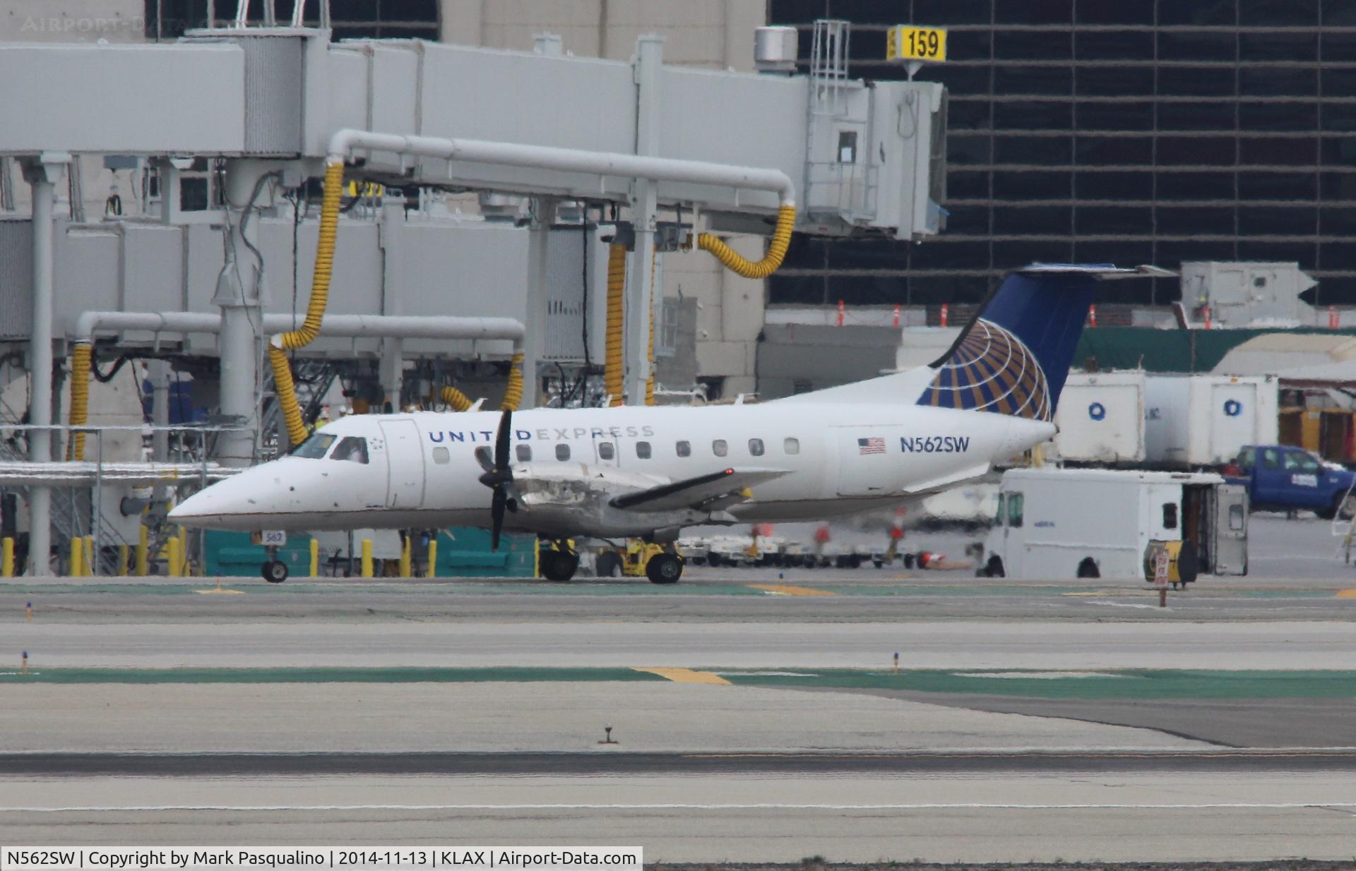 N562SW, 1998 Embraer EMB-120 Brasilia C/N 120336, EMB-120