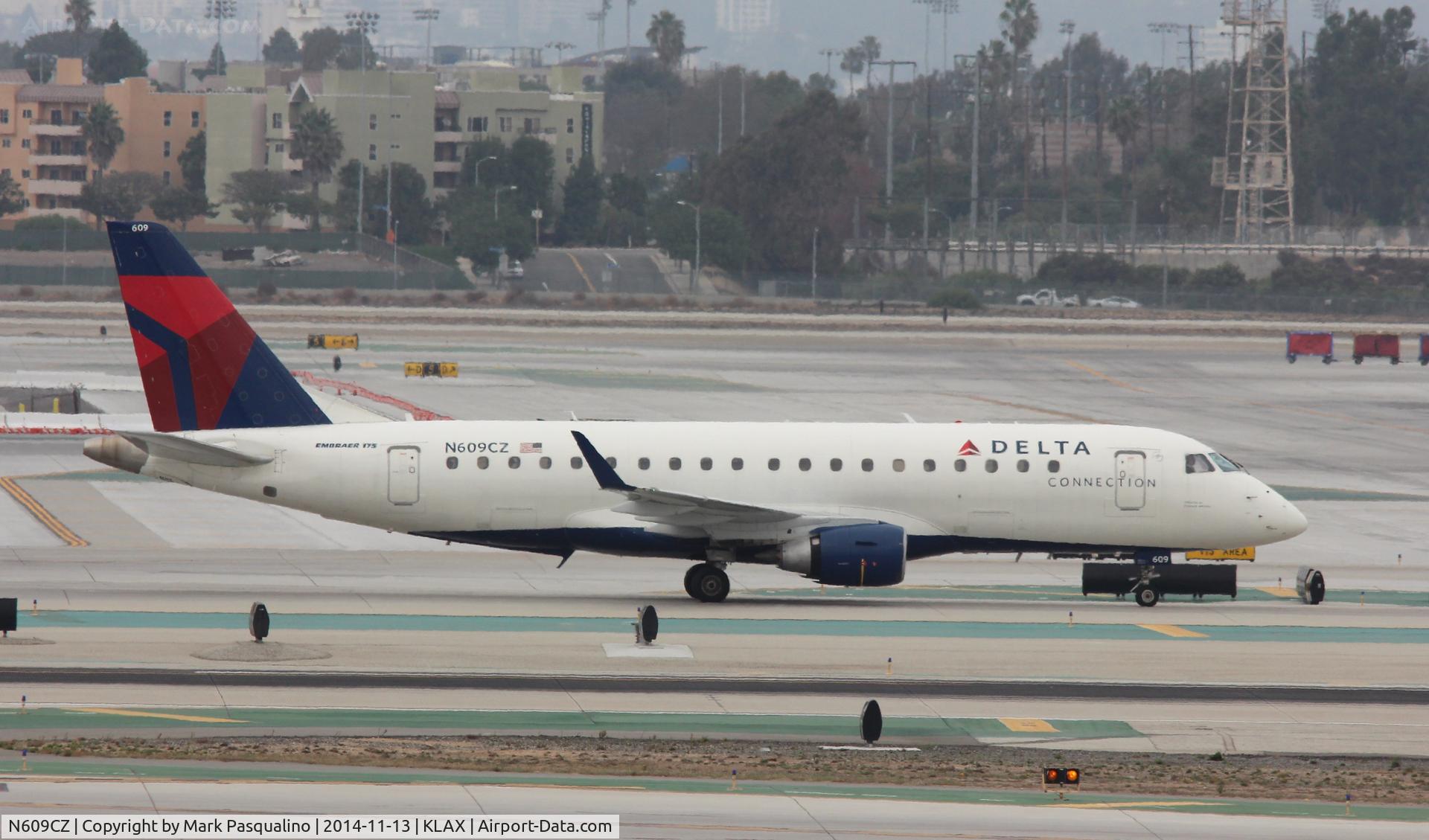 N609CZ, 2007 Embraer 175LR (ERJ-170-200LR) C/N 17000197, ERJ 170-200 LR