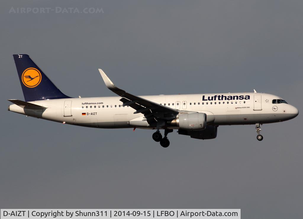 D-AIZT, 2013 Airbus A320-214 C/N 5601, Landing rwy 14L
