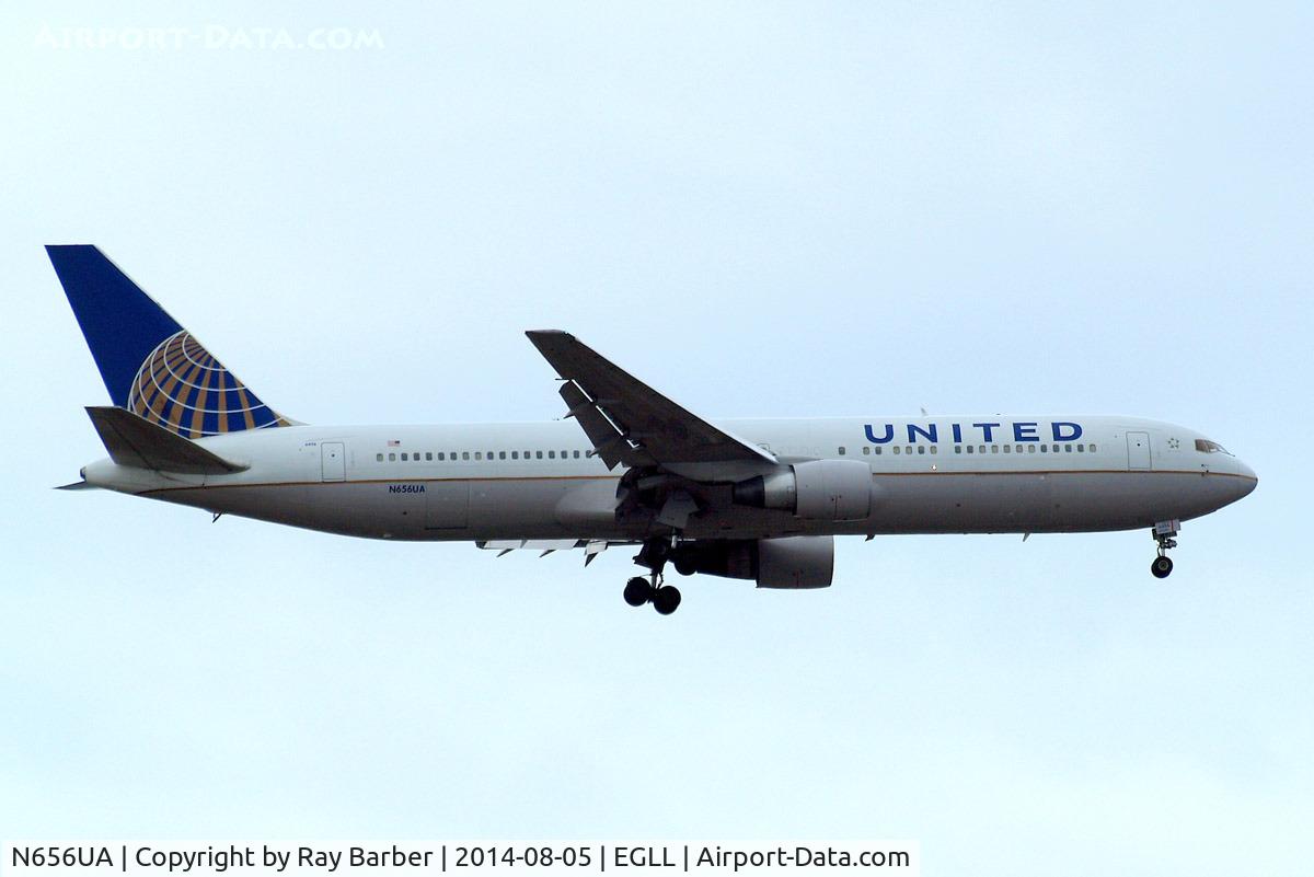 N656UA, 1992 Boeing 767-322 C/N 25394, Boeing 767-322ER [25394] (United Airlines) Home~G 05/08/2014. On approach 27L.