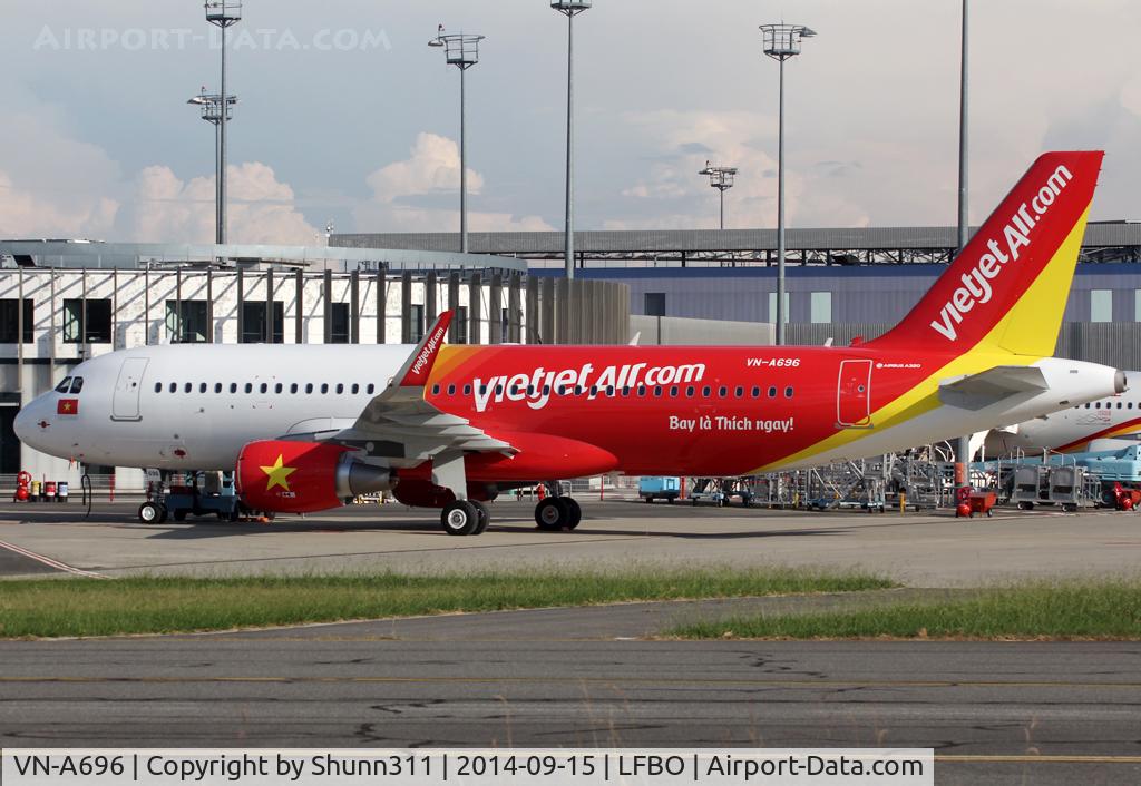 VN-A696, 2014 Airbus A320-214 C/N 6242, Ready for delivery...