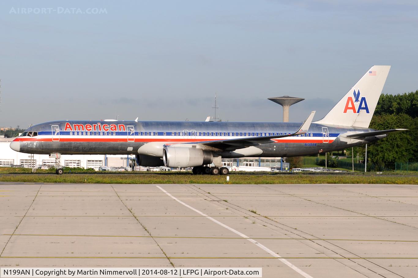 N199AN, 2001 Boeing 757-223 C/N 32393, American Airlines