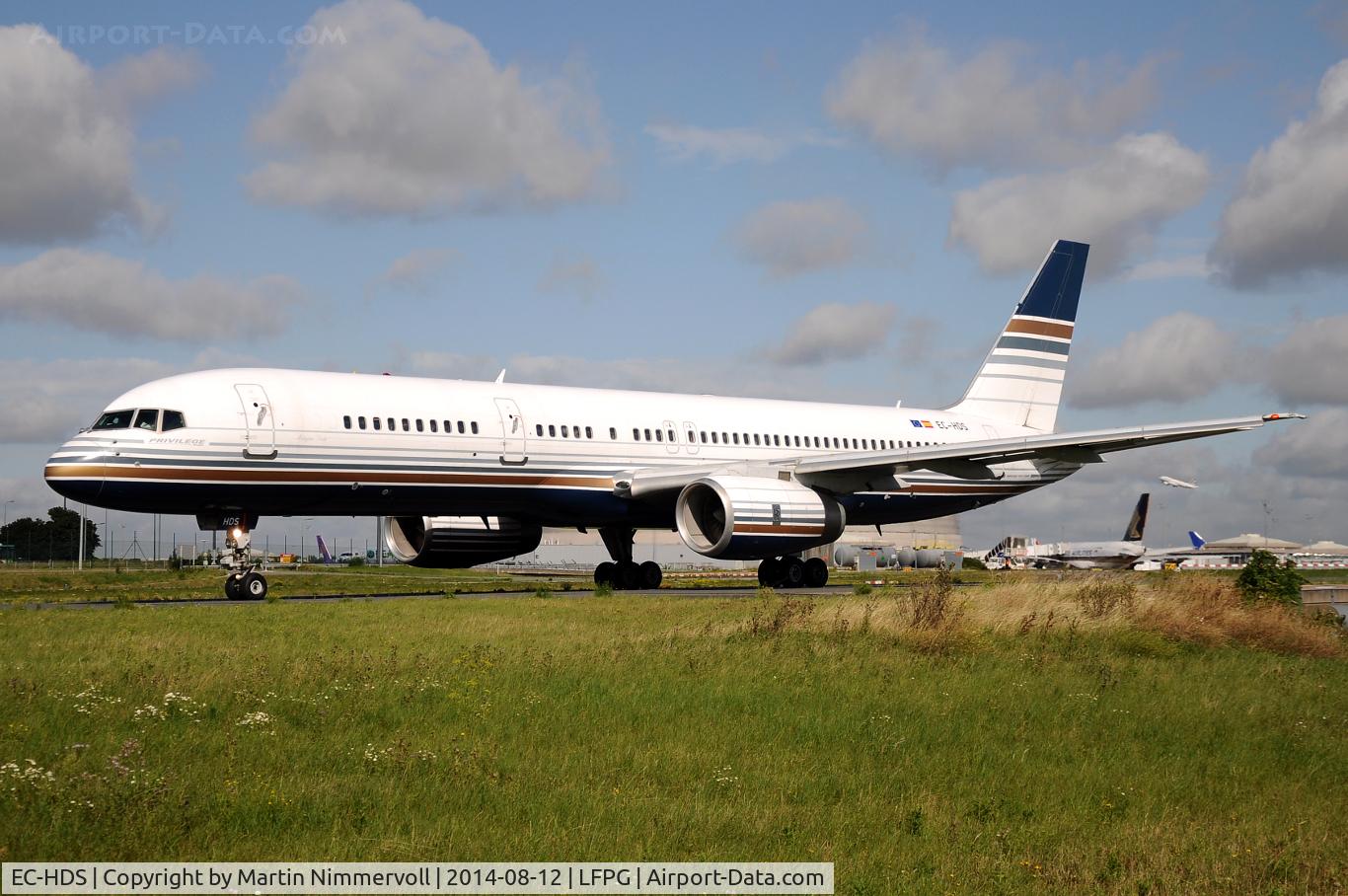 EC-HDS, 1999 Boeing 757-256 C/N 26252, Privilege Style
