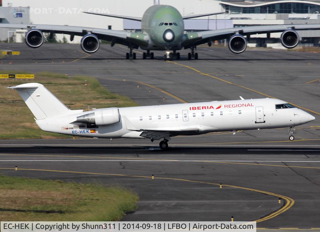 EC-HEK, 1999 Canadair CRJ-200ER (CL-600-2B19) C/N 7320, Landing rwy 14R with additional Iberia Regional titles