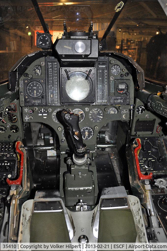 35410, Saab J35F Draken C/N 35-410, at Linkoping