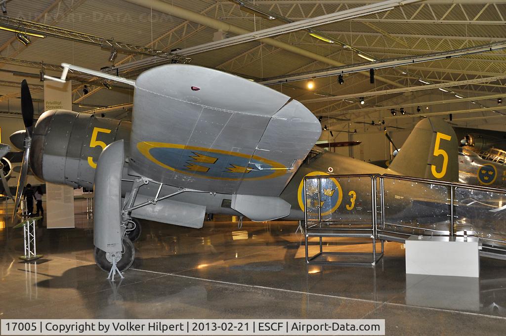 17005, Saab B17BL C/N 17005, at Linkoping