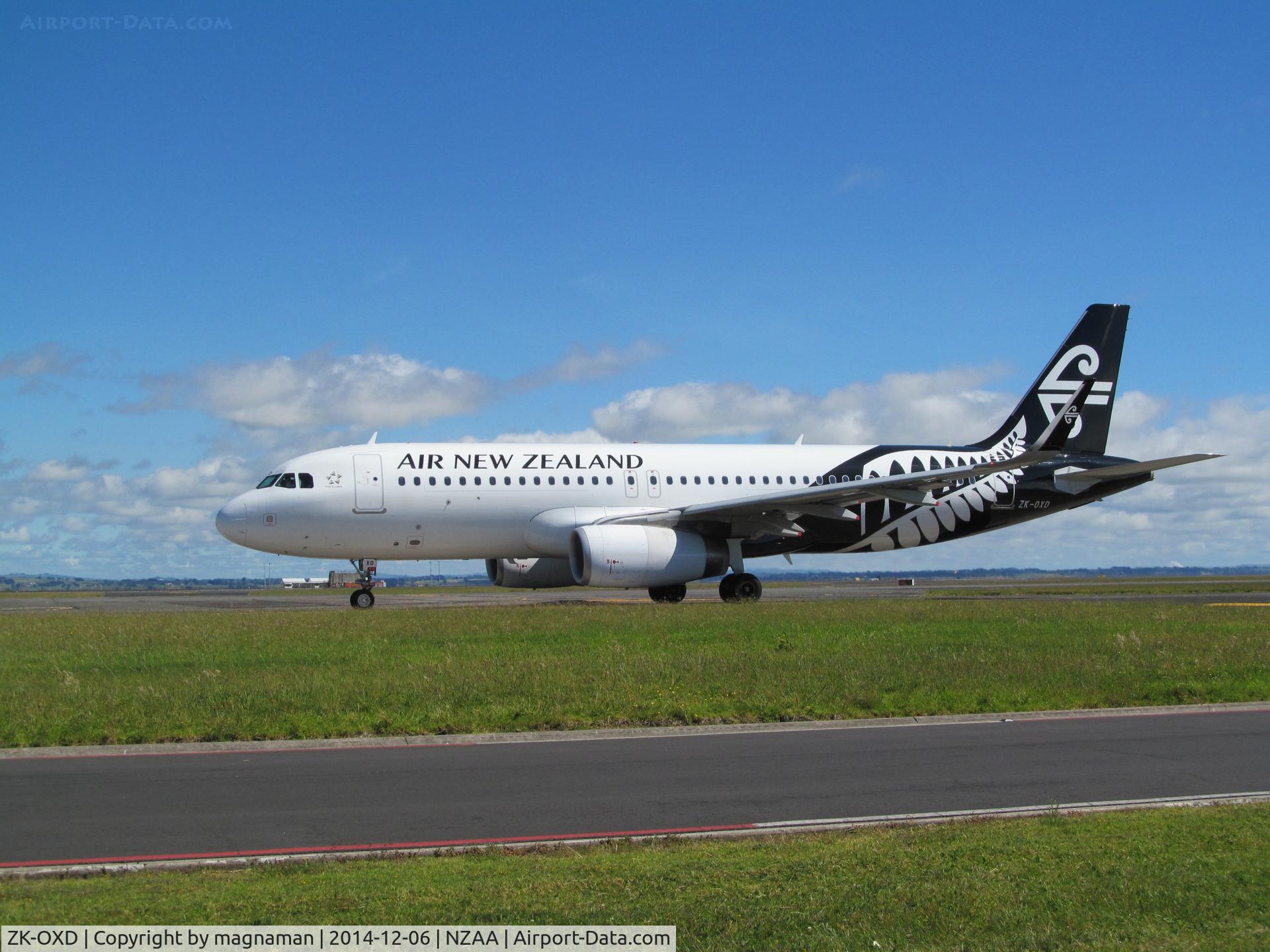 ZK-OXD, 2014 Airbus A320-232 C/N 5962, taxying for departure