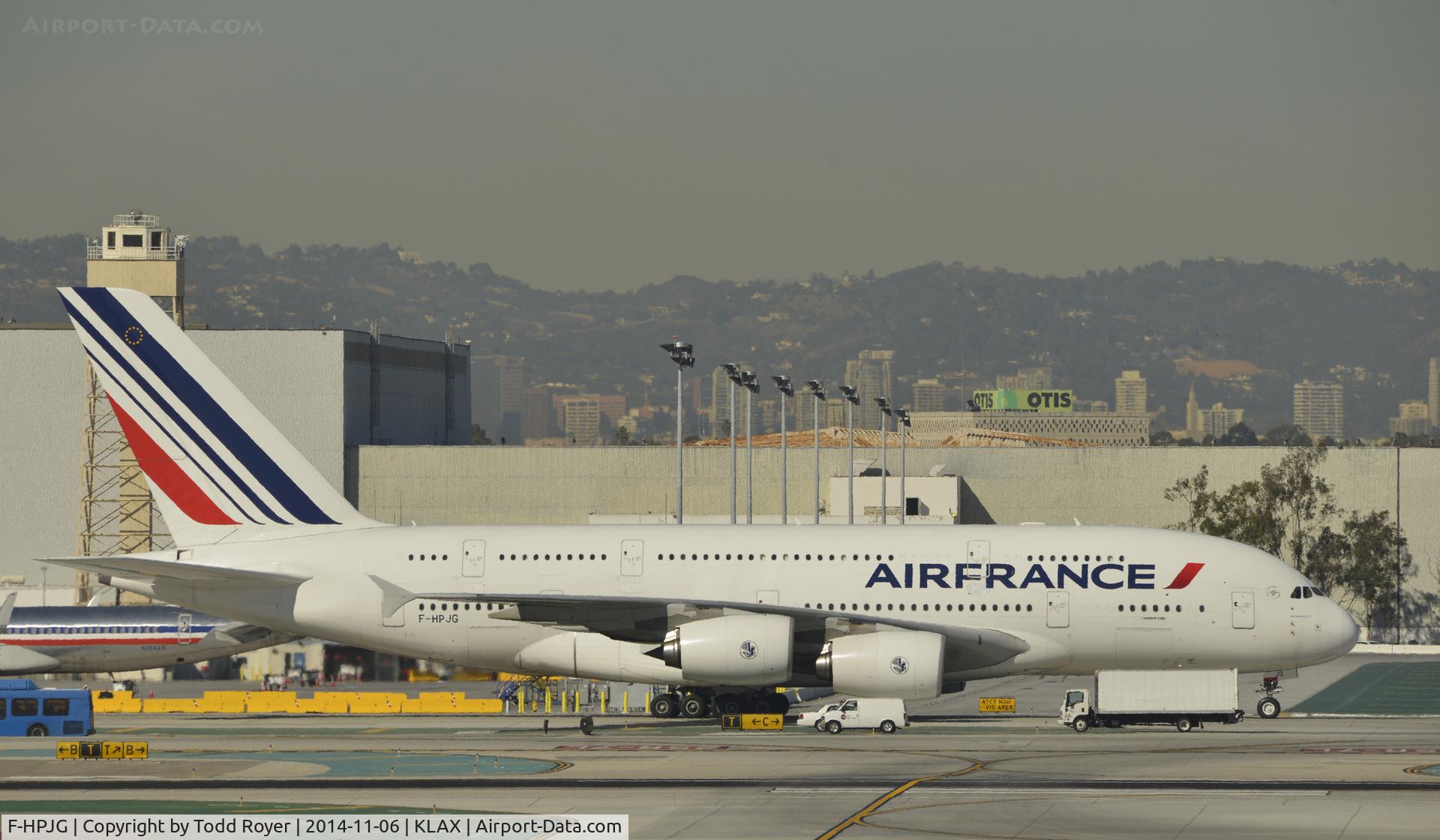 F-HPJG, 2011 Airbus A380-861 C/N 067, Taxiing to gate at LAX
